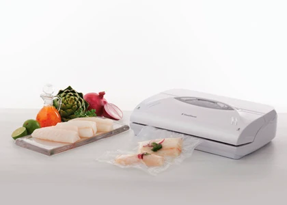 Food Saver V1040 Vacuum Bag Sealer for 220-240 Volts