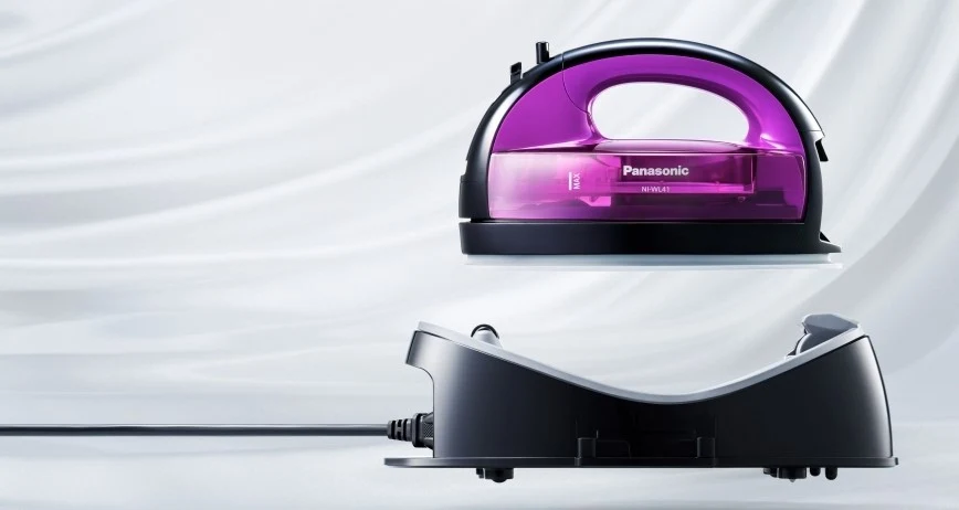 Panasonic NI-WL41 Cordless 1550W Steam Iron with Multi-Direction Soleplate 220V - Image 3